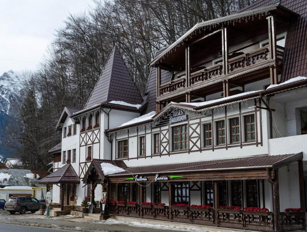 Conac Bavaria Buşteni Eksteriør bilde